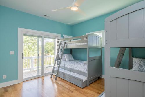 Paradise Pointe by Oak Island Accommodations - photo 37