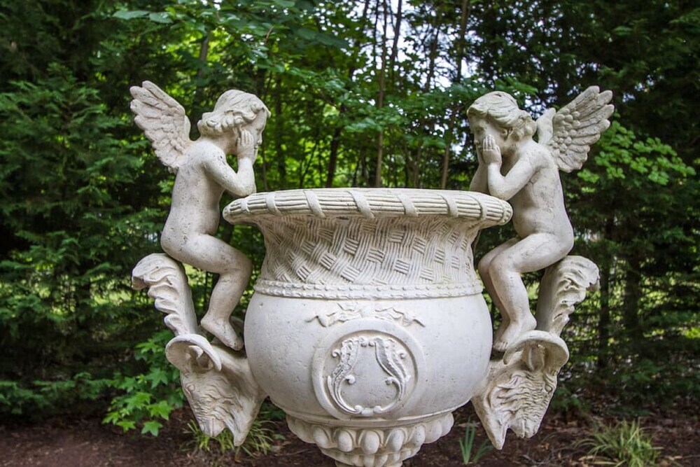 Rosewood Manor - featured photo