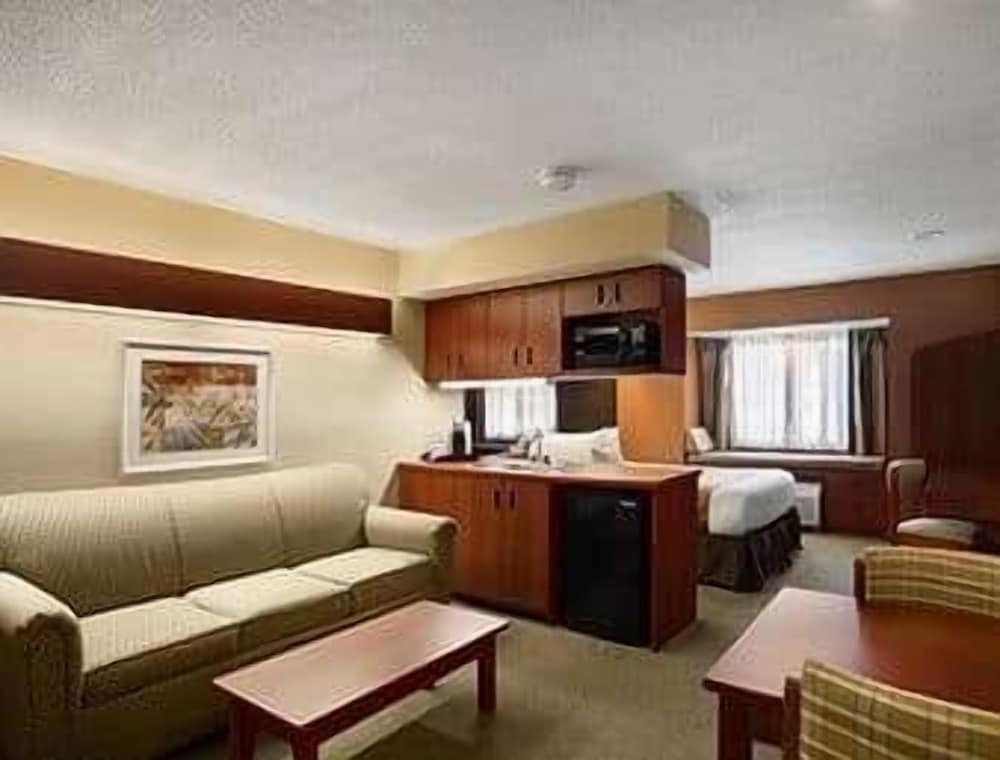 Microtel Inn & Suites by Wyndham Dover - photo 23