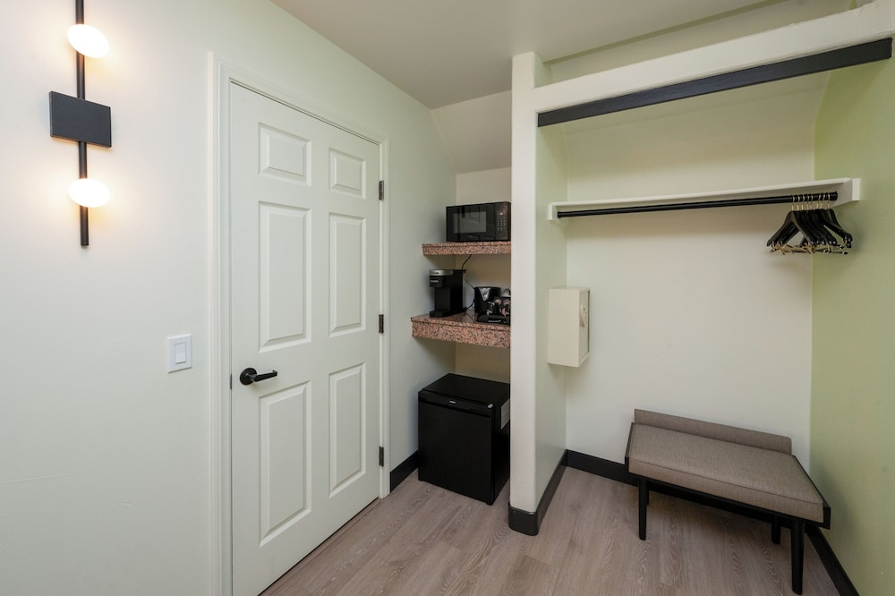 Palm Mountain Resort and Spa - photo 15