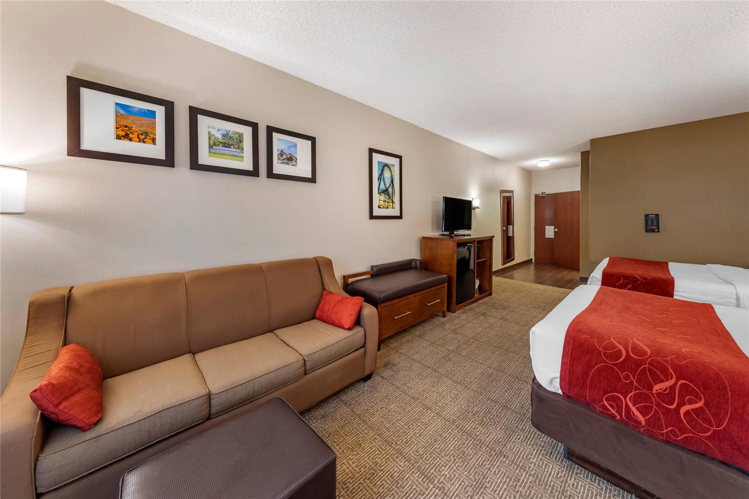 Comfort Suites Near Six Flags Magic Mountain - photo 6
