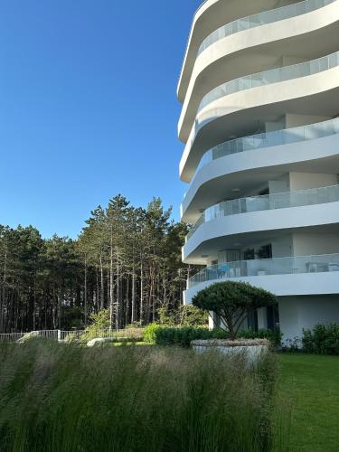 Rogowo Pearl Green Deluxe 2 sypialnie z widokiem na wydmę i na jezioro — 4-Star Luxury Hotel in Rogowo, Poland