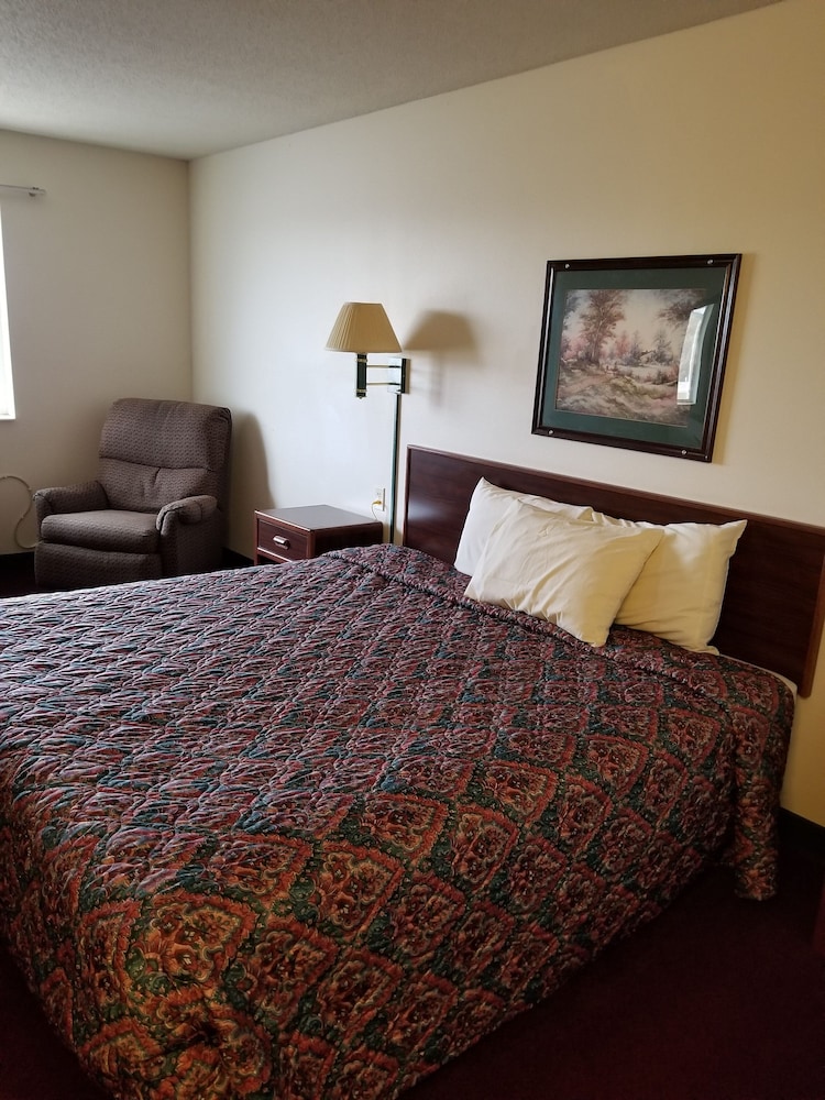 Bilmar Inn & Suites Dell Rapids Near Sioux Falls - photo 57