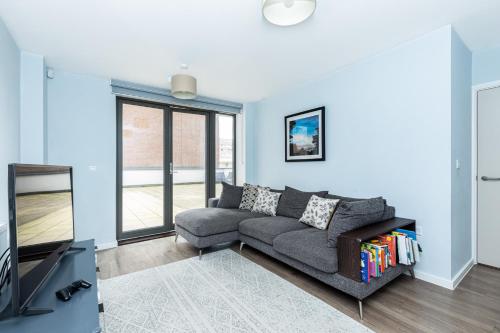Modern 3BR wPatio & free parking Canning Town — 4-Star Luxury Hotel in London, United Kingdom