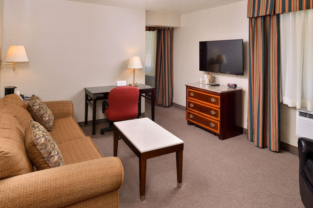 Quality Inn & Suites Walnut City Of Industry - photo 17