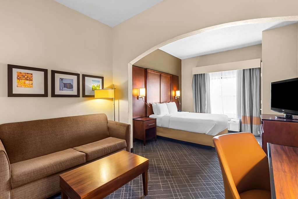 Comfort Suites Vincennes - photo 9