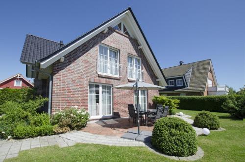 FeWo Küstenjung Nr 2 OG — 4-Star Luxury Hotel in Kellenhusen, Germany