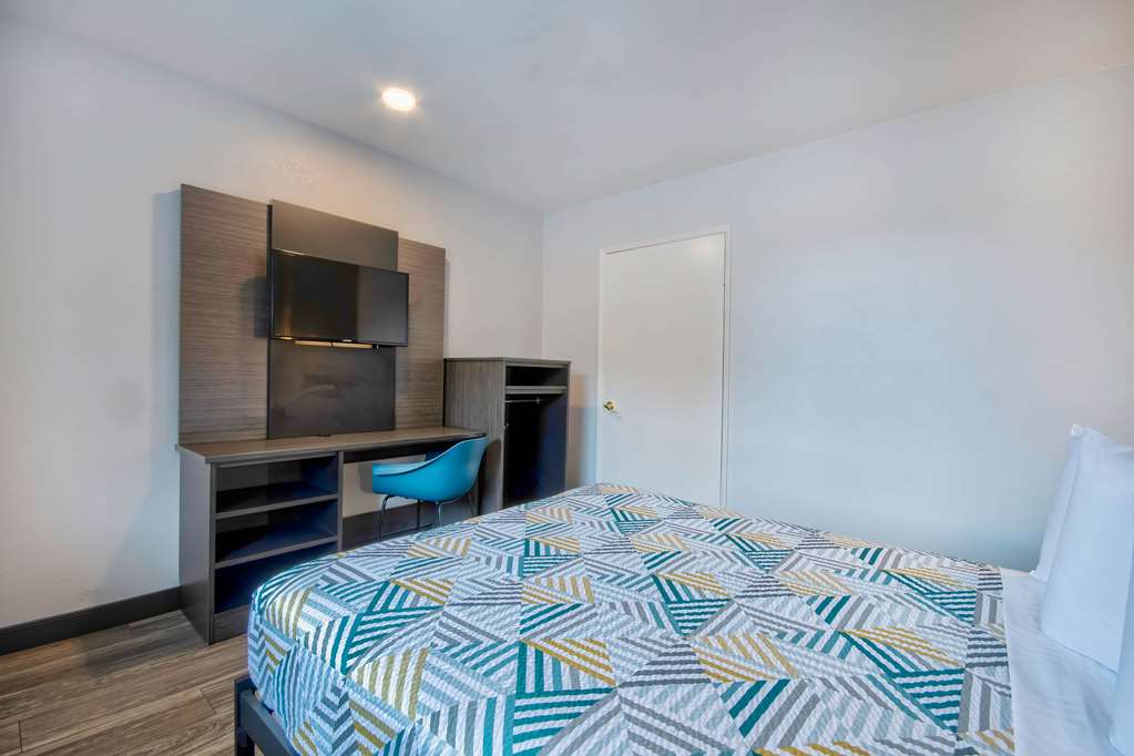 Motel 6 Marina CA Monterey - photo 25