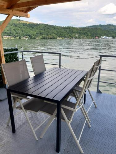 Apartament Eduard — 4-Star Luxury Hotel in Orsova, Romania