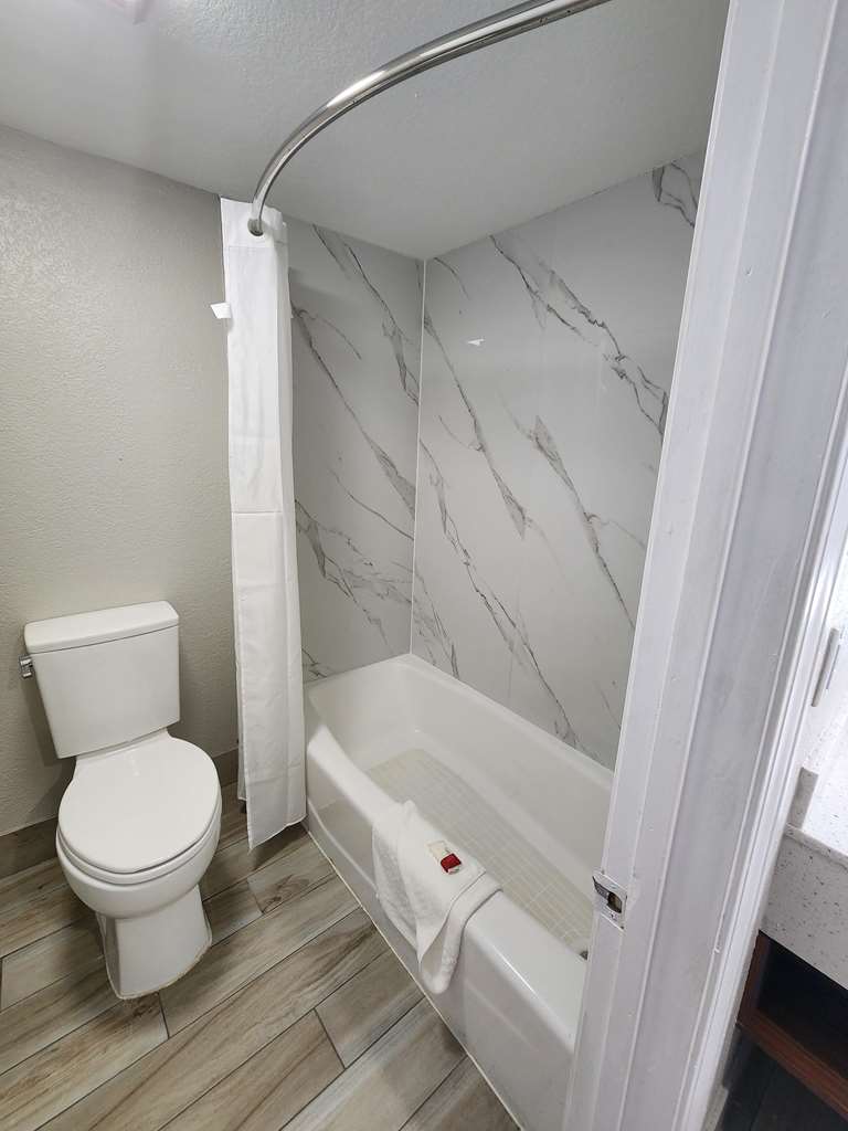 Americas Best Value Inn Longview - photo 14