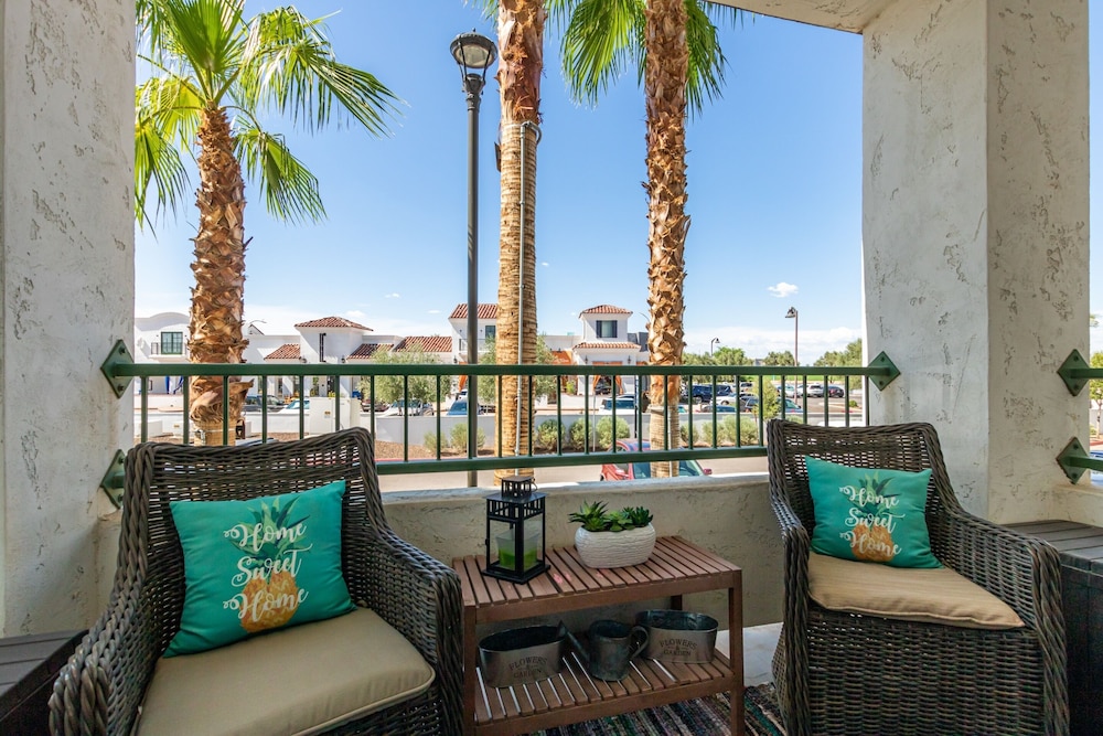 Luxury Condo in Ocotillo Dining Resort Pool Spa Gym and More Walk to Everything by RedAwning Chandler - photo 13