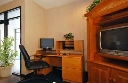 Economy Inn Brunswick - photo 9