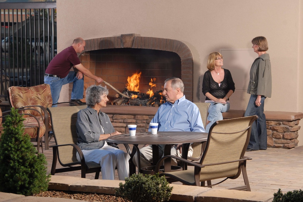 Hampton Inn & Suites Prescott Valley - photo 48