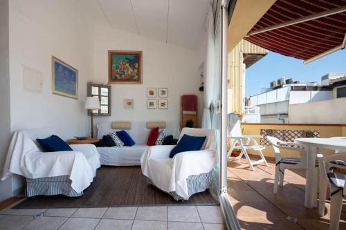 AT243 Segunda línea de la playa con aire acondicionado — 4-Star Luxury Hotel in Torredembarra, Spain