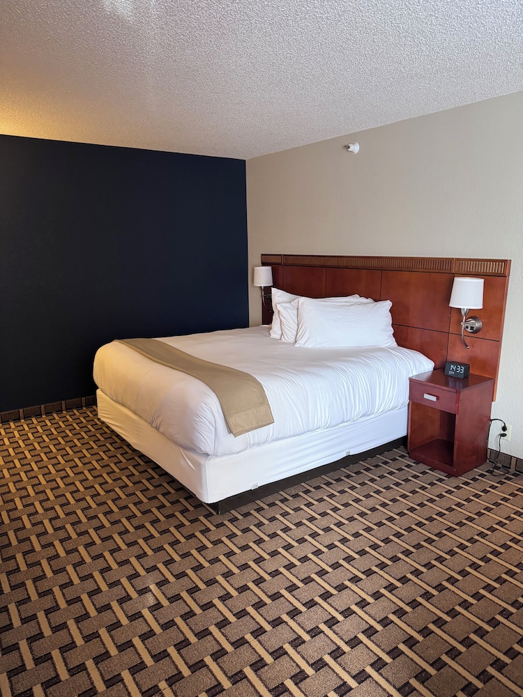 Crossroads Hotel - photo 21