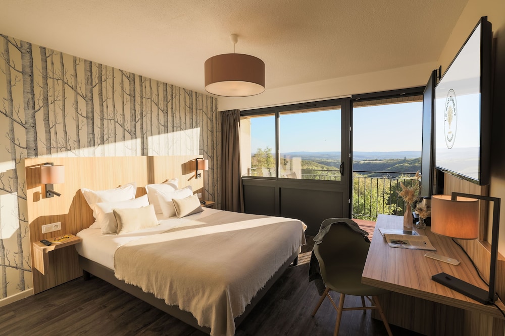 Le Bois d'Imbert - carbon neutral hotel in Unknown City