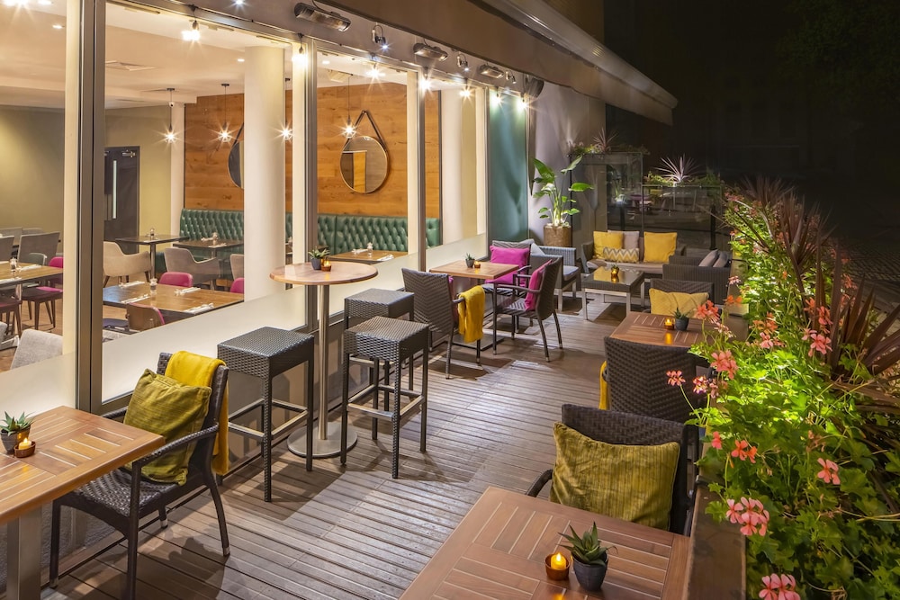 Hilton Garden Inn Bristol City Centre — 4-Star Luxury Hotel in Bristol, United Kingdom