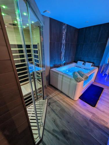 Déliv'Love - last minute hotel in Douvres-La-Delivrande