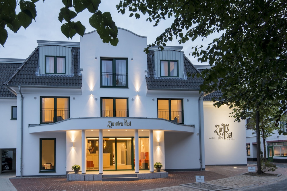 Boutique Hotel Zur alten Post — hotel in Busum