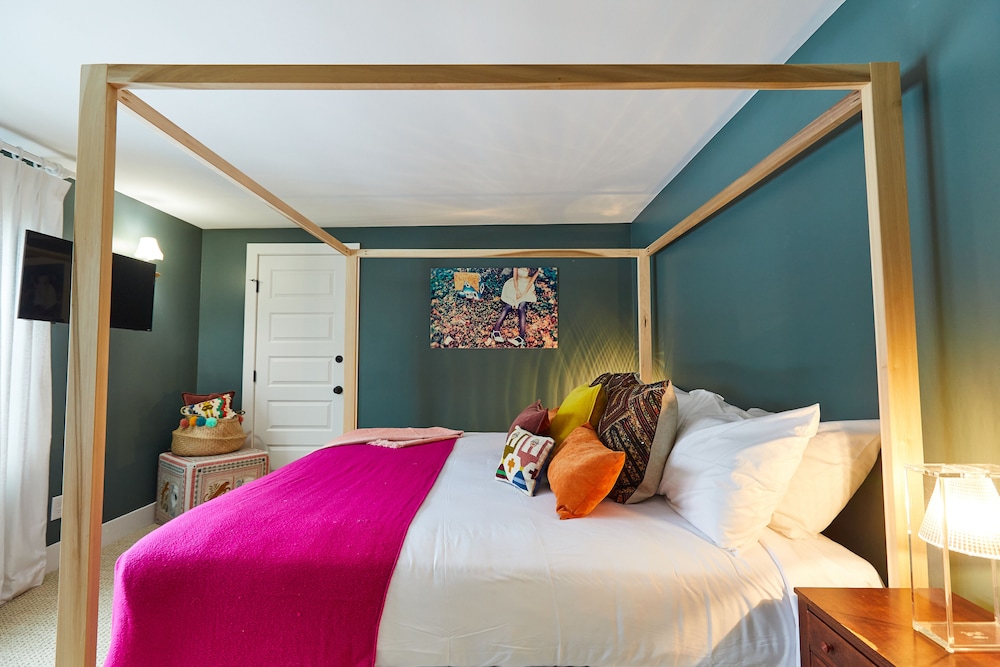 Shelter Harbor Inn - photo 19