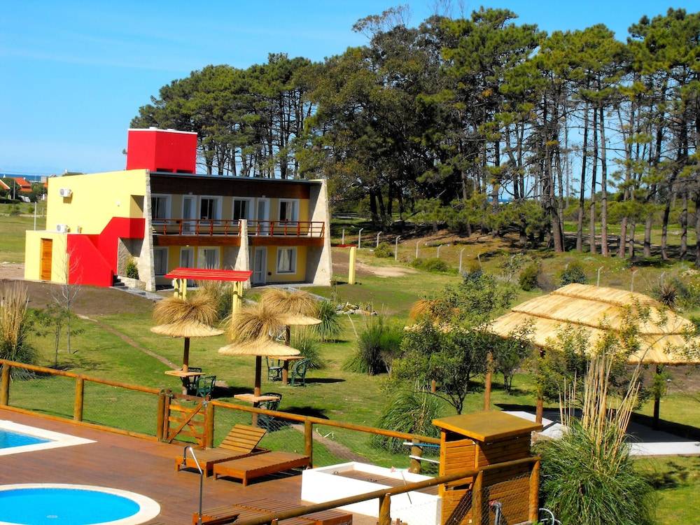 Hotel Puerta del Bosque — hotel in Miramar