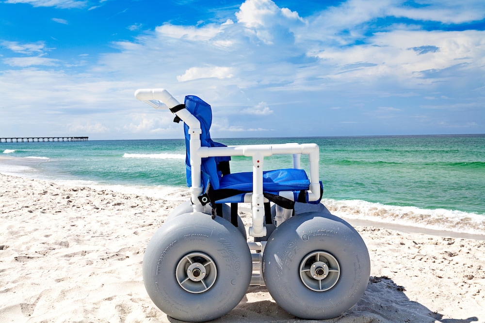 Holiday Inn Express & Suites Panama City Beach Beachfront by IHG - photo 100