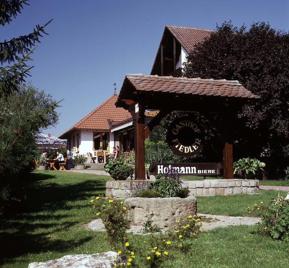 Landgasthof Fiedler pet-friendly hotel Dietersheim