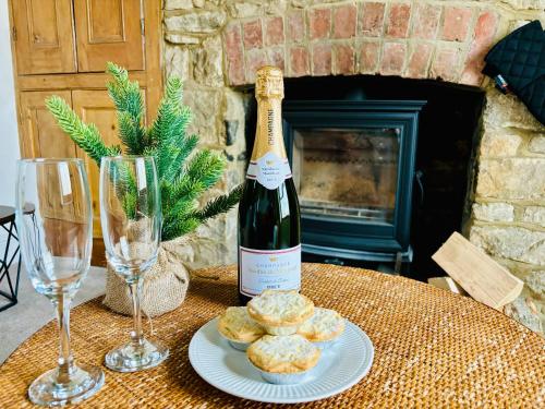 Cotswold Home over 4 floors perfect for Families Friends Contractors — 4-Star Luxury Hotel in Chipping Norton, United Kingdom