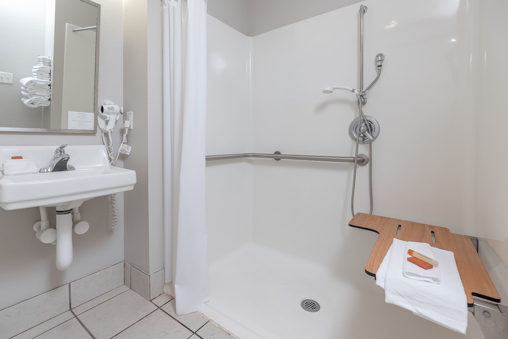 Phoenix All Suites West Hotel - photo 40