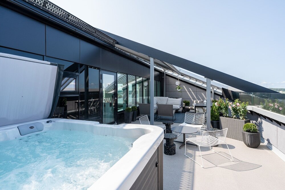 KANSI Penthouse Hot Tub & 60m2 Terrace — 4-Star Luxury Hotel in Tampere, Finland