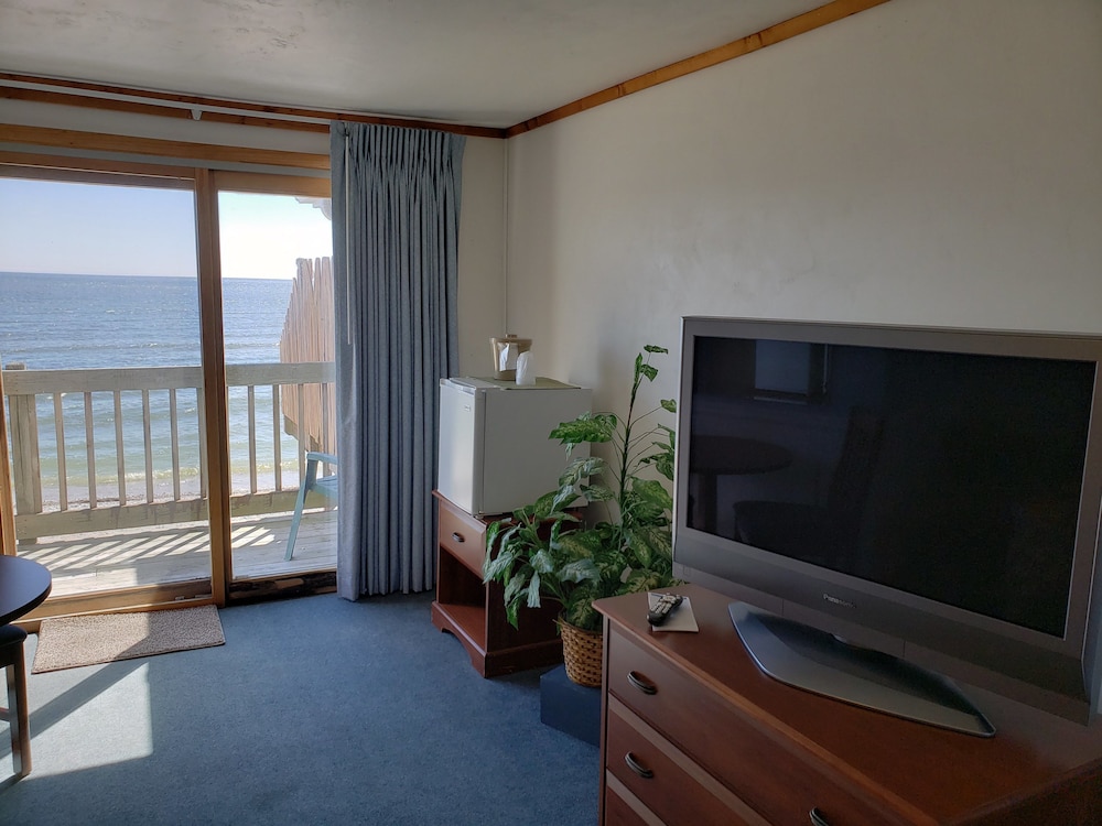 Algoma Beach Motel - photo 28