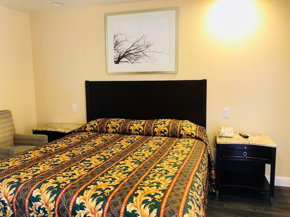 Bayshore Inn - last minute hotel in San Jose