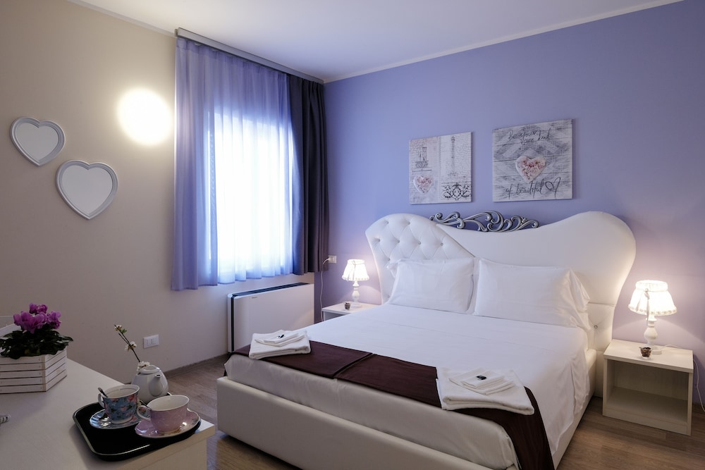 Albergo Trattoria Italia in Desenzano Del Garda, Italy