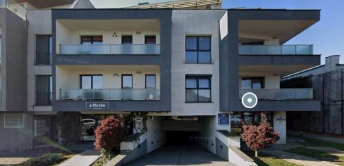 YamaLuxe Apartments Between The Lakes close to Iulius Mall — 4-Star Luxury Hotel in Cluj-Napoca, Romania