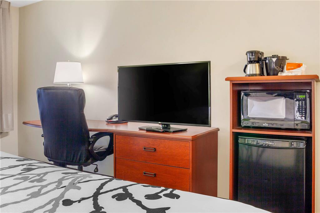 Sleep Inn & Suites Milwaukee Airport - photo 16
