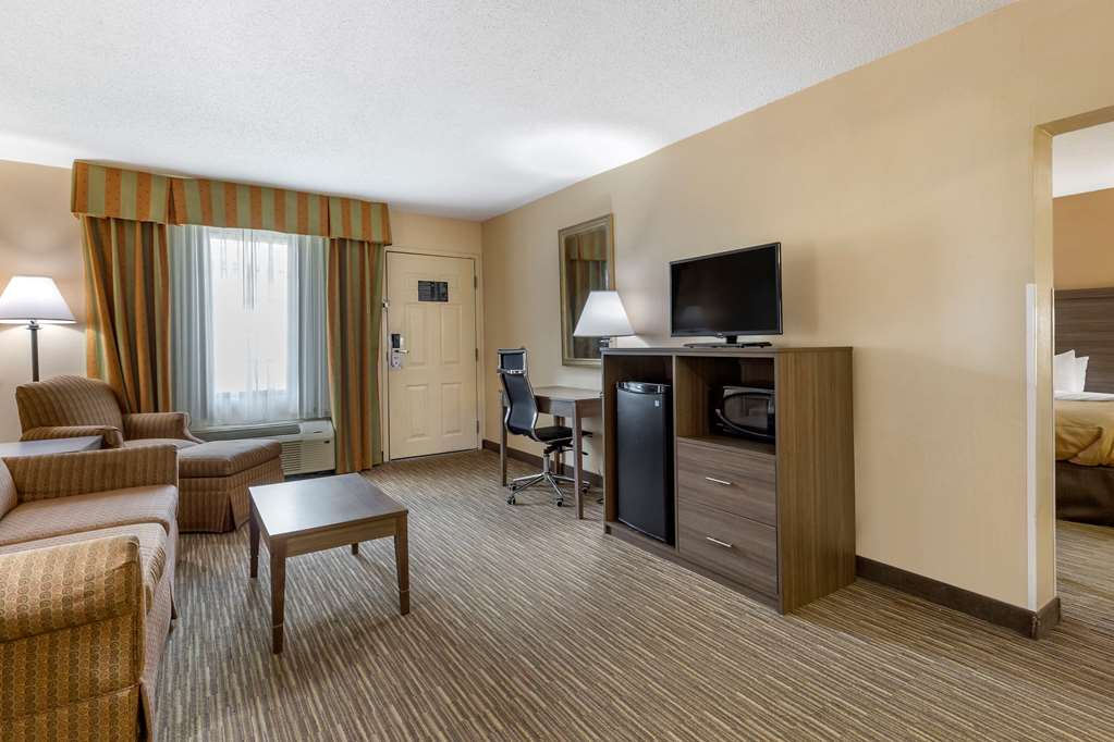 Quality Inn & Suites Hanes Mall - photo 23