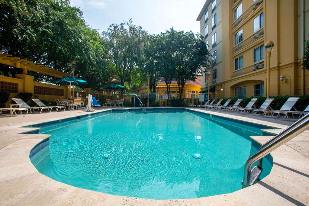 La Quinta Inn & Suites by Wyndham Charlotte Airport South - photo 10