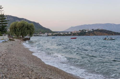 Seaside Serenity Suite in Loutra — 4-Star Luxury Hotel in Korinthos, Greece