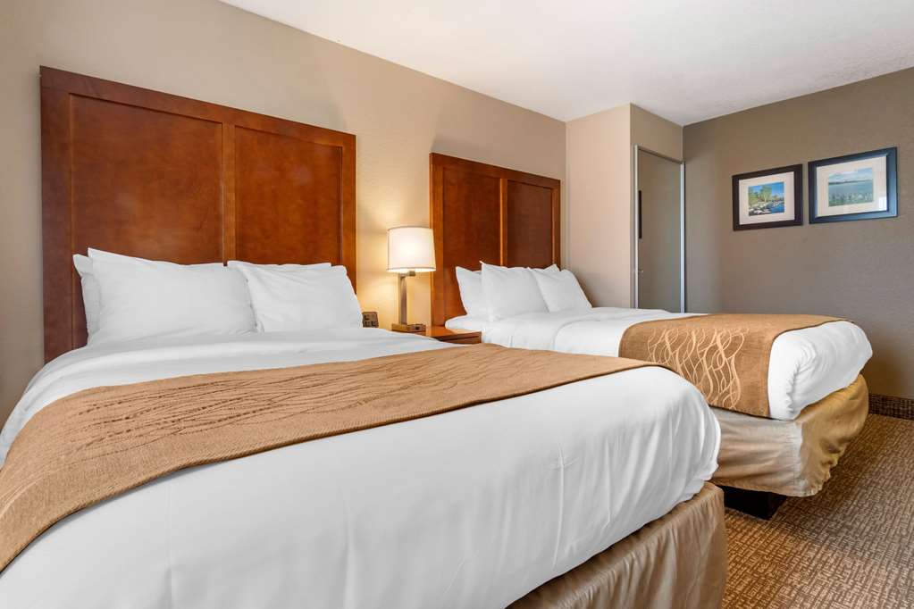 Comfort Inn & Suites South Hill I 85 - photo 11
