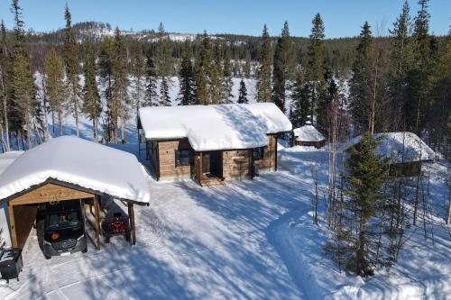 Lakeside cabin Villa Vaami — 4-Star Luxury Hotel in Kuusamo, Finland