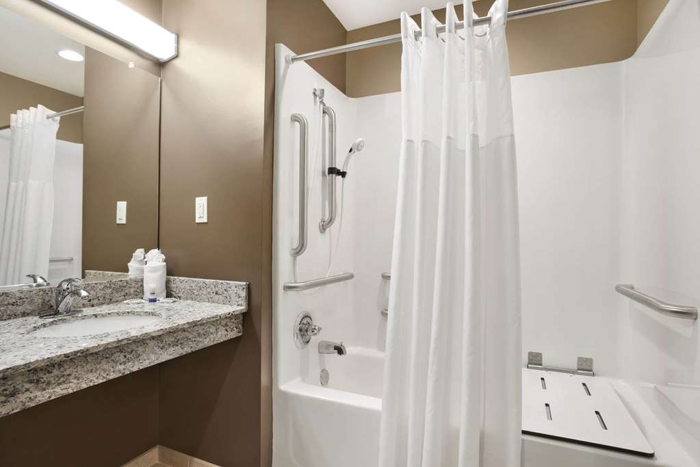 Microtel Inn & Suites by Wyndham Cambridge - photo 11