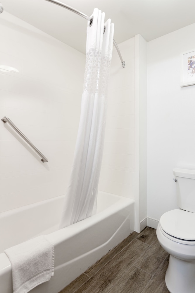 Hampton Inn & Suites Dallas DFW Airport North Grapevine - photo 24
