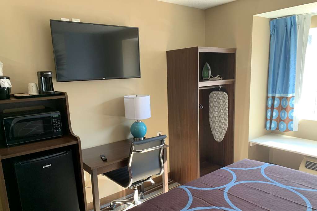 Super 8 by Wyndham Joliet - photo 7