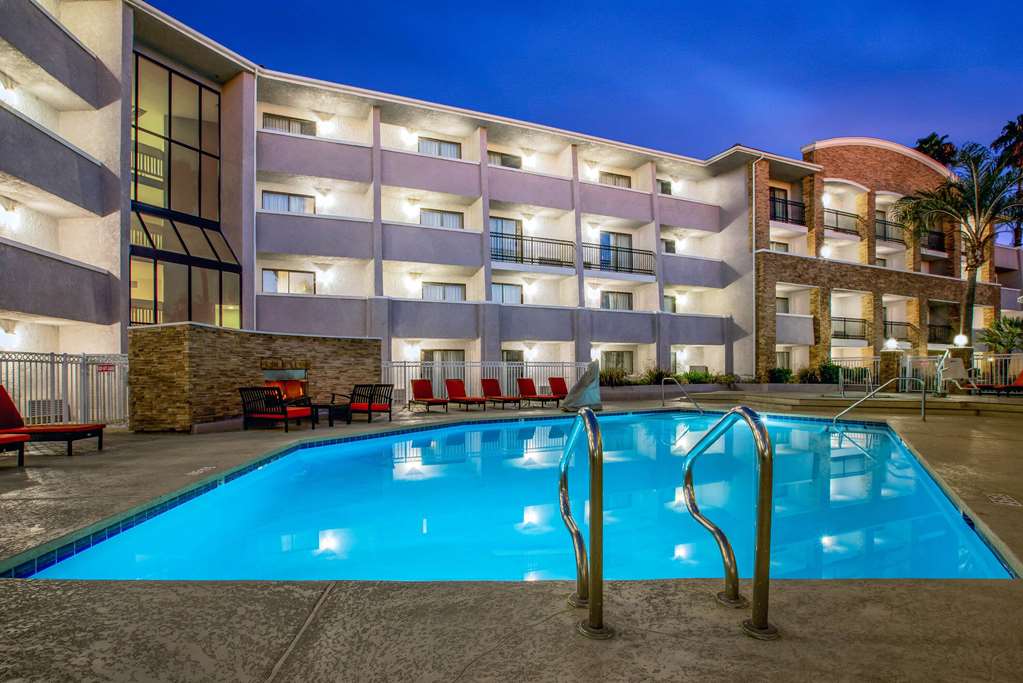 La Quinta Inn & Suites by Wyndham Pomona - photo 9