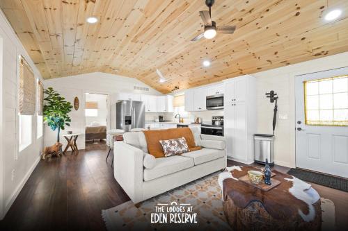 The Lodges at Eden Reserve Cabins Near Ark — 4-Star Luxury Hotel in Williamstown, United States