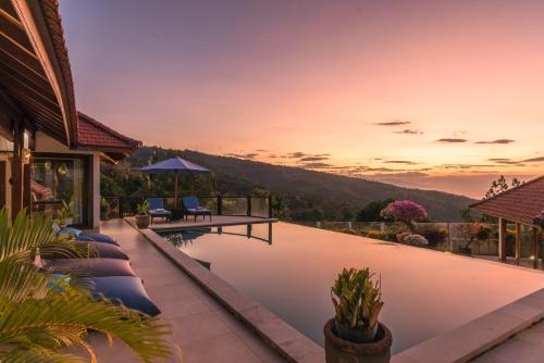 Villa Mia with Amazing Pool — 4-Star Luxury Hotel in Lovina, Indonesia