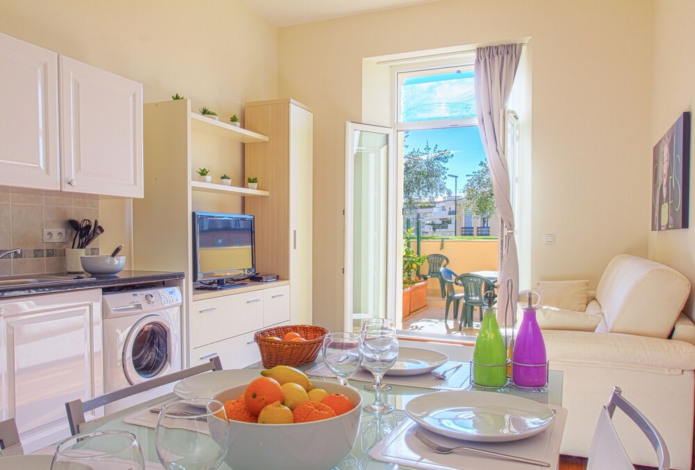 Villa Les Palmes Cannes Residence — 4-Star Luxury Hotel in Cannes, France