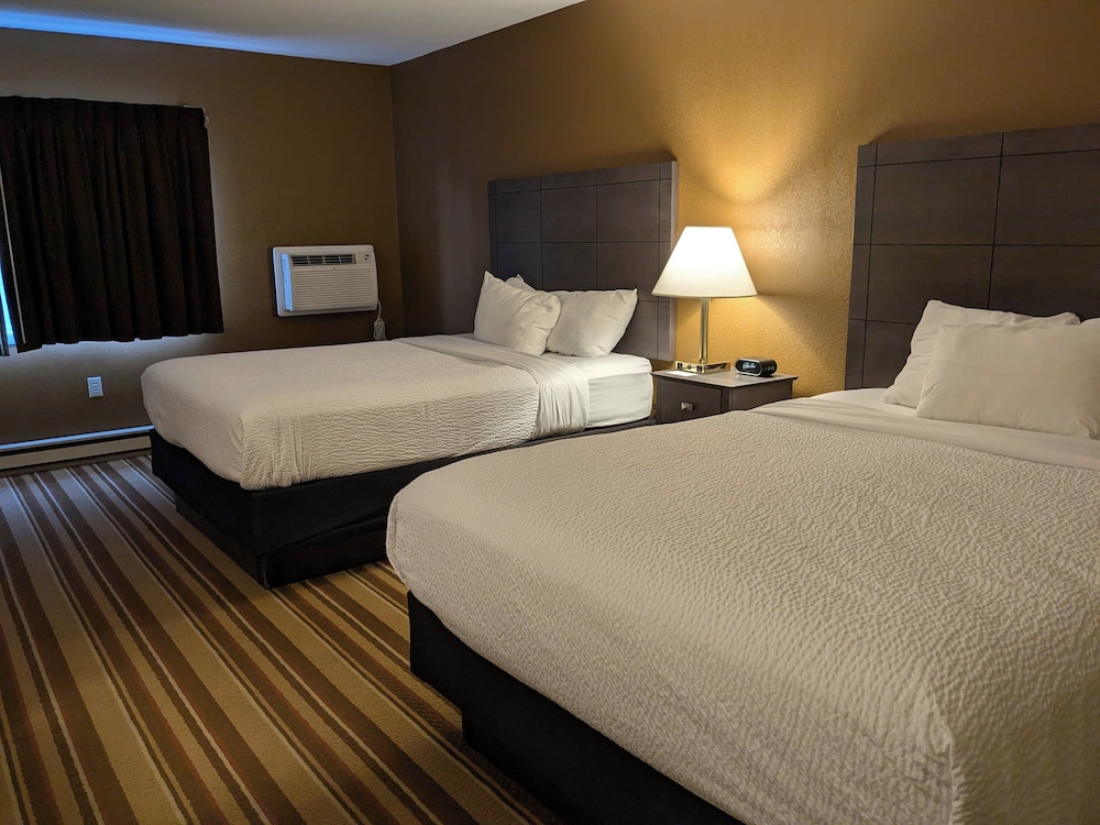 Magnuson Hotel Copper Crown - photo 22