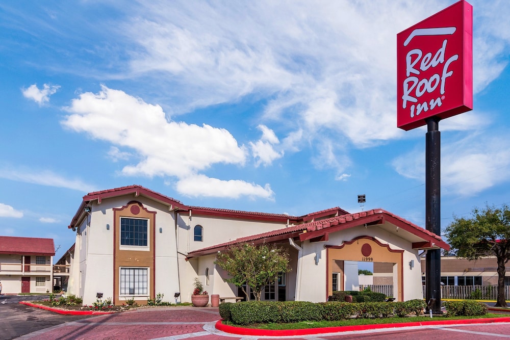 Red Roof Inn Houston East I 10 - featured photo