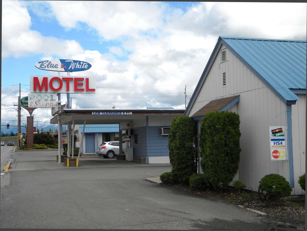 Blue And White Motel — Kalispell